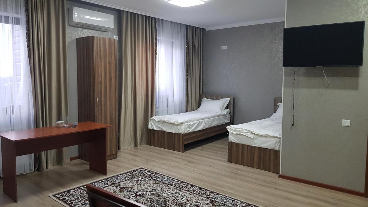 Nomad Hotel Bishkek Halal エクステリア 写真