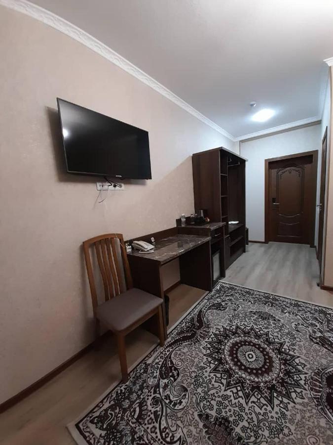 Nomad Hotel Bishkek Halal エクステリア 写真